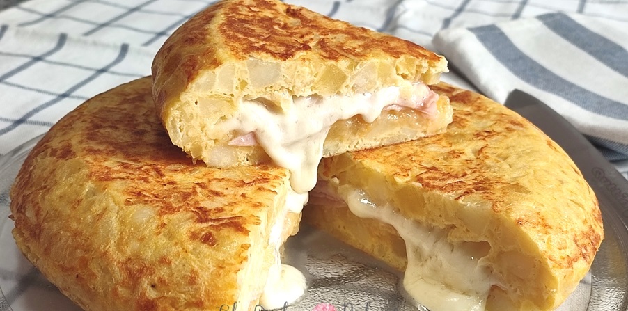 Tortilla de Patatas y Queso